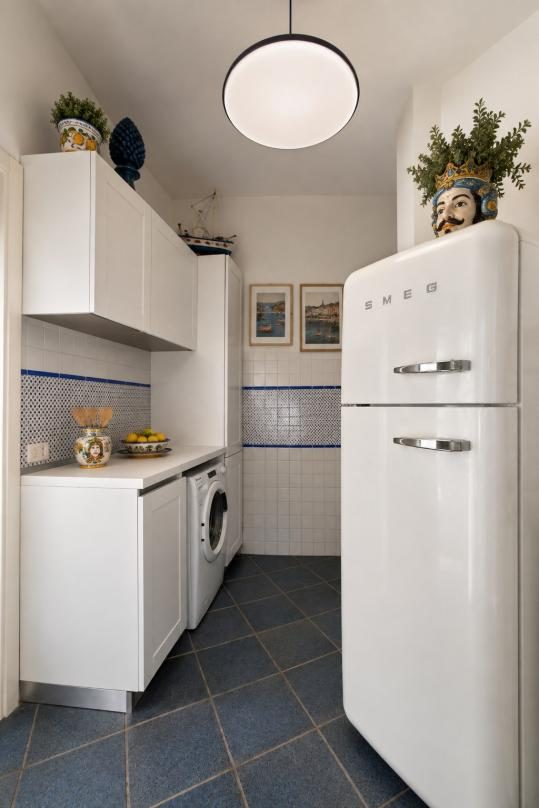 Dependance kitchen and laundry
