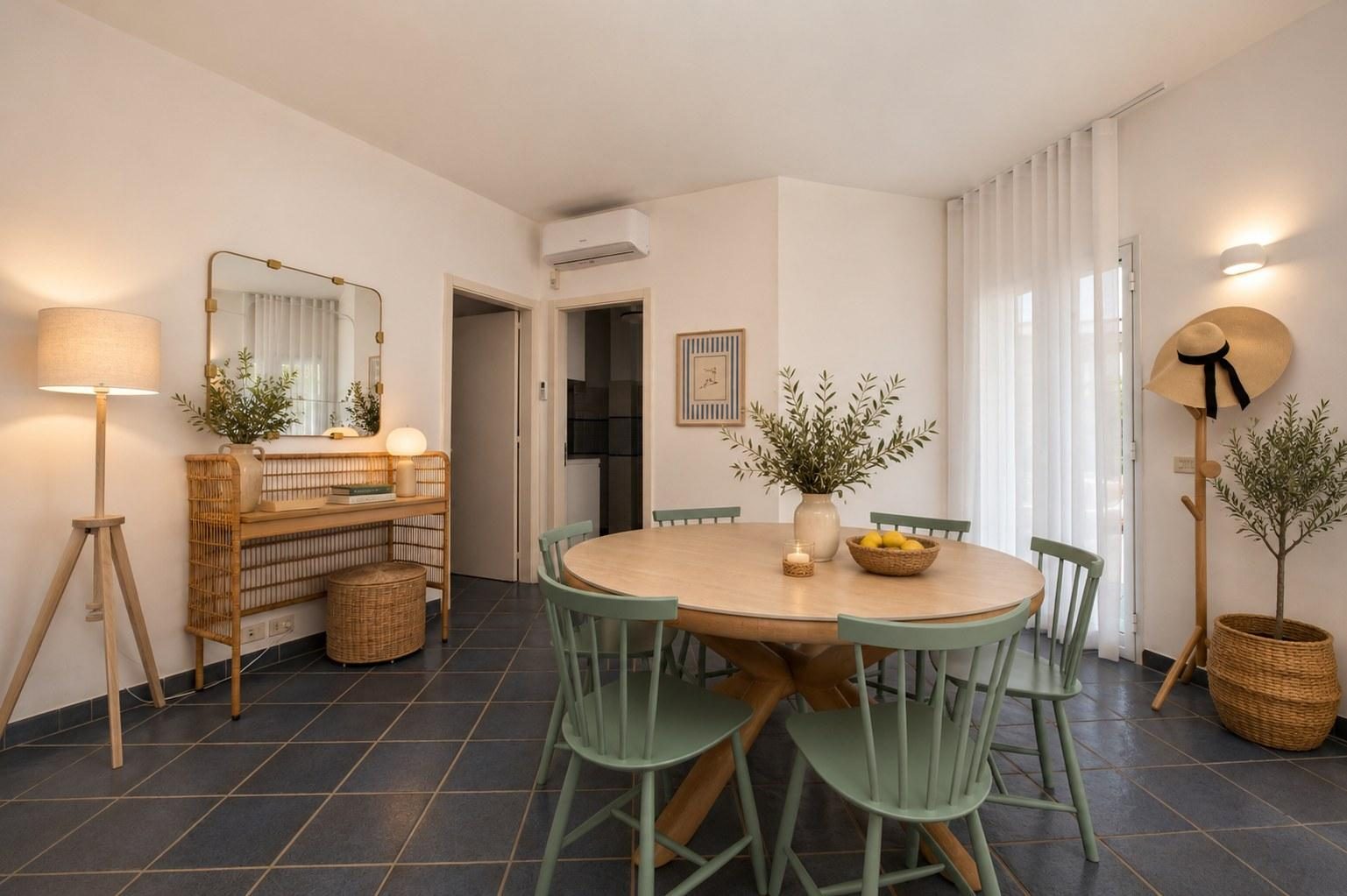 Round dining table for six
